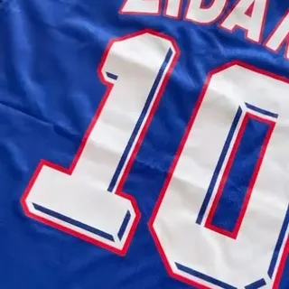 Zidane Home & Away

The meaning of baller

#zidane #france #worldcup #retro