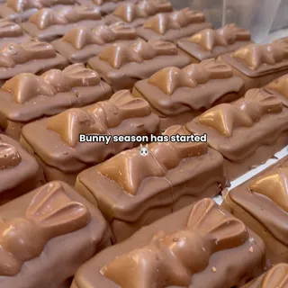 It’s bunny season, people 🐰

Malteaser Bunny is the newest fudge on the block…
and it’s already a fan favourite 👀🍫

Light. Crunchy. Dangerously moreish.

#FinestFudgeCo #NewDrop