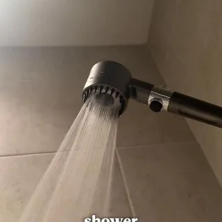 #ad One of the easiest home upgrades we’ve made lately 🙂‍↕️✨🚿

Our builder-grade showerhead had weak pressure, leaked after every shower, and had zero filtration benefits for skin or hair. And when it