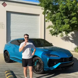 Lamborghini Urus seatbelt issue😱🤮
.
.
.
#lambo #urus #lambotruck #carsoftheday #carsofinstagram