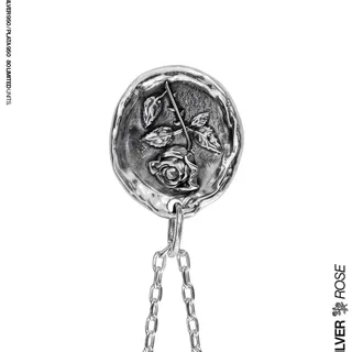 THE SILVER ROSE 🪙🥀

Available 04/19, 20:00 (CET) at milfshakes.es

80 Units, handmade in Spain ✋
Pure Silver 950 (95% purity) by @mlfshks & @joyerianicols

Chain + pendant: €149.69 (express shipping i