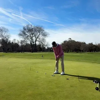 ⛳️⛳️⛳️ Start Line Drill ⛳️⛳️⛳️

Are you getting the most out of your practice sessions? This drill is great for working on staring line, and confirming your eyes are over the ball using the @back2basi