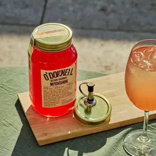 Days like this deserve a cold Blood Orange 🍊 
Which cocktail would you prepare with this one? 

#cocktails #drinks #ideas