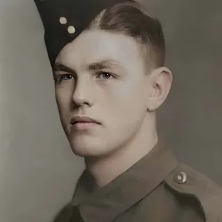 This April, Warren Stace is taking on the Peace Walk across Italy to honour those who served in the Italian campaign of the Second World War.

His inspiration? His great-grandfather, Laurence, whose