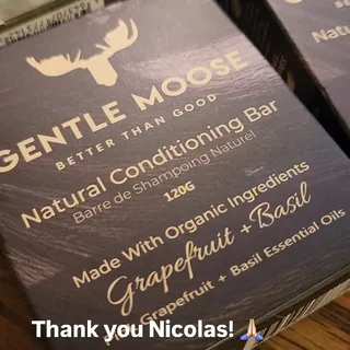 They're selling like hotcakes! Does anyone even know what that means anymore? 🤣🤣

🇨🇦 Thank you for your third order Nicholas! We appreciate you! 🙏🏻

#naturalconditioner #conditioningbar #new #skincare